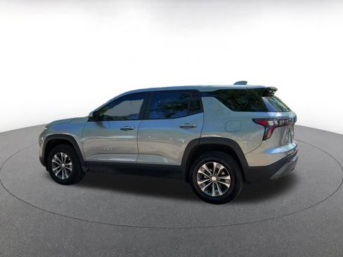 Used 2025 Chevrolet Equinox LT image 10