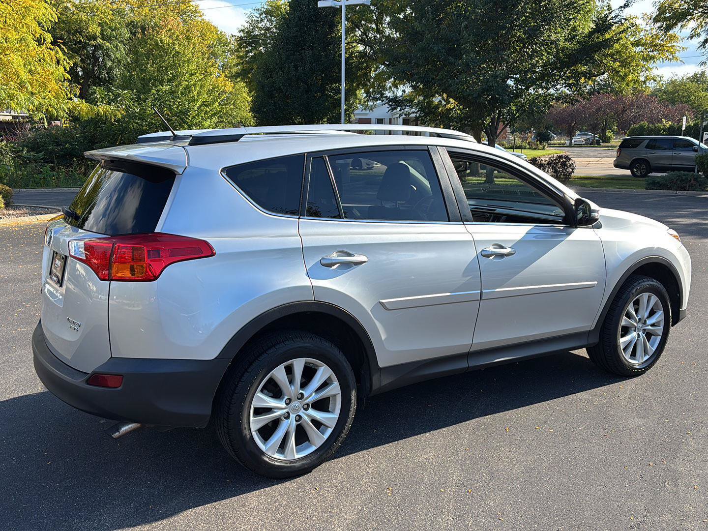 Used 2013 Toyota RAV4 Limited AWD/4WD image 10