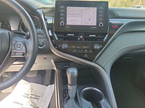 Certified 2024 Toyota Camry SE w/ Convenience Package image 22