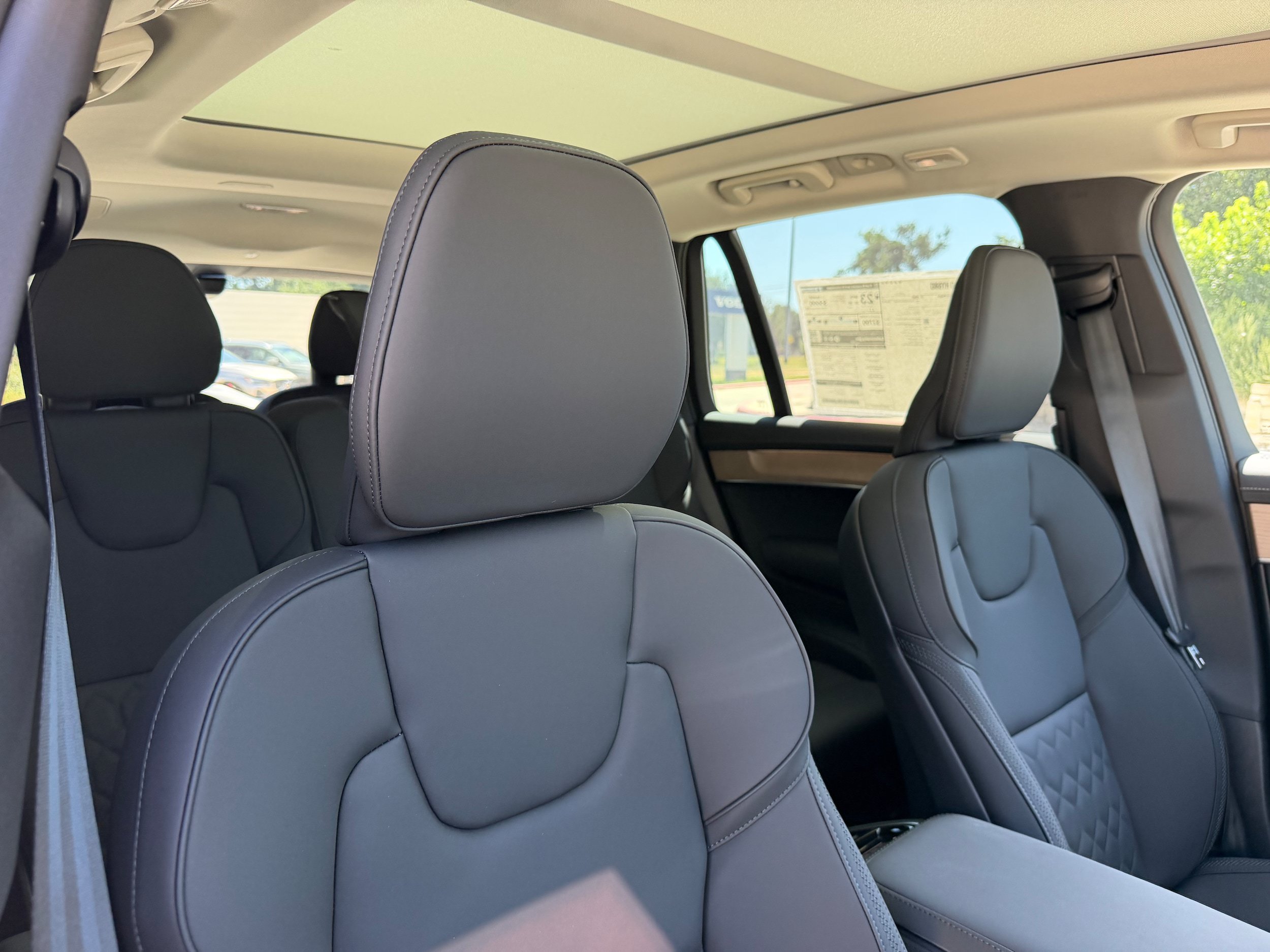 New 2026 Volvo XC90 B6 Plus w/ Protection Package Premier AWD/4WD image 9