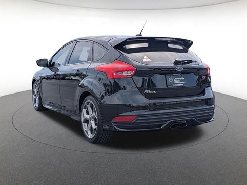 Used 2017 Ford Focus ST FWD image 7
