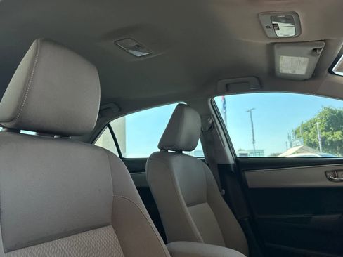 Used 2016 Toyota Corolla LE FWD image 17