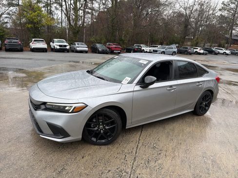 Used 2024 Honda Civic Sport image 4