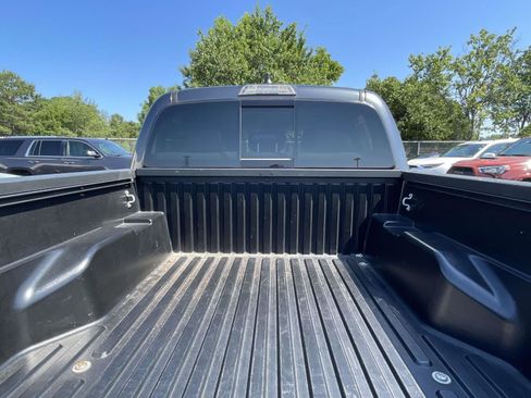Used 2023 Toyota Tacoma SR5 RWD image 9
