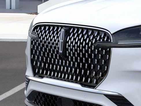 New 2026 Lincoln Aviator Reserve AWD/4WD image 17
