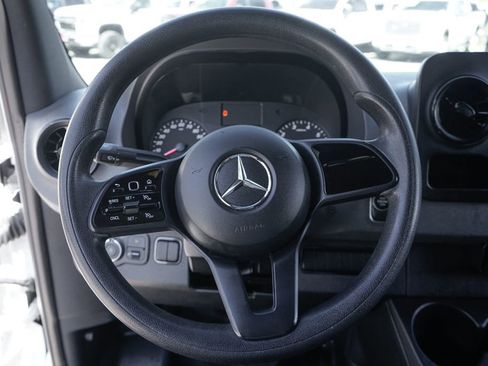 Used 2020 Mercedes-Benz Sprinter 1500 image 23