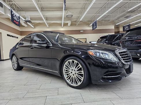 Used 2017 Mercedes-Benz S 550 Sedan image 5