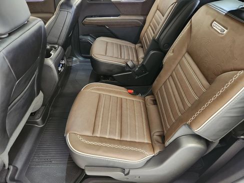 Used 2026 GMC Acadia Denali Ultimate w/ LPO, Floor Liner Package FWD image 30