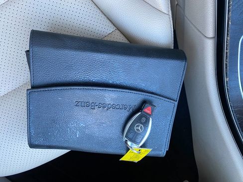 Used 2017 Mercedes-Benz C 300 4MATIC Sedan image 19