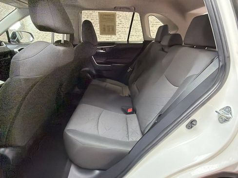 Used 2023 Toyota RAV4 XLE w/ Convenience Package FWD image 12