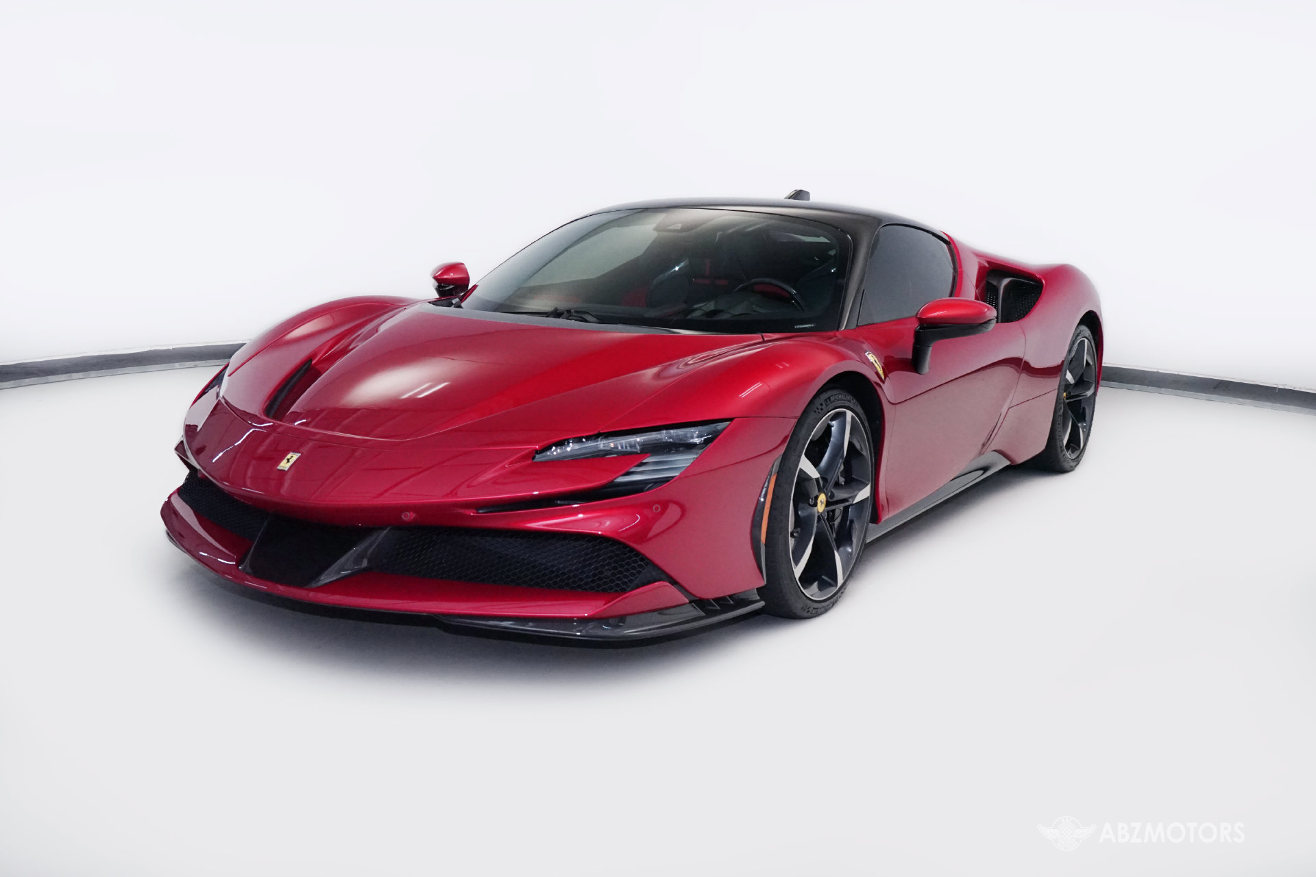 Used 2021 Ferrari SF90 Stradale AWD/4WD image 2