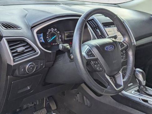 Used 2017 Ford Edge SEL w/ Equipment Group 201A AWD/4WD image 10