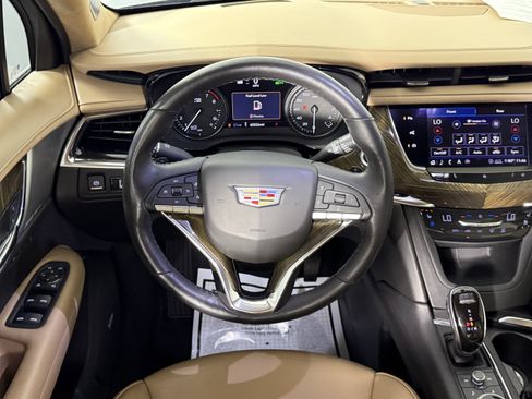 Used 2020 Cadillac XT6 Premium Luxury w/ Platinum Package image 11