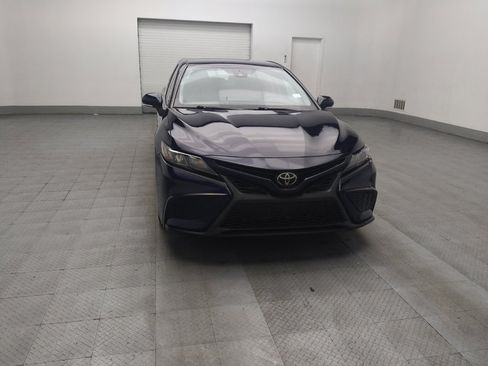 Used 2022 Toyota Camry SE image 14
