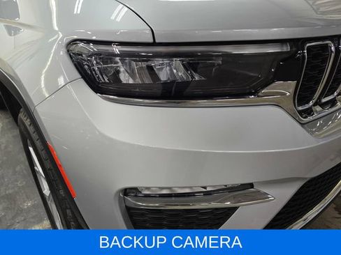 Used 2023 Jeep Grand Cherokee Limited AWD/4WD image 5