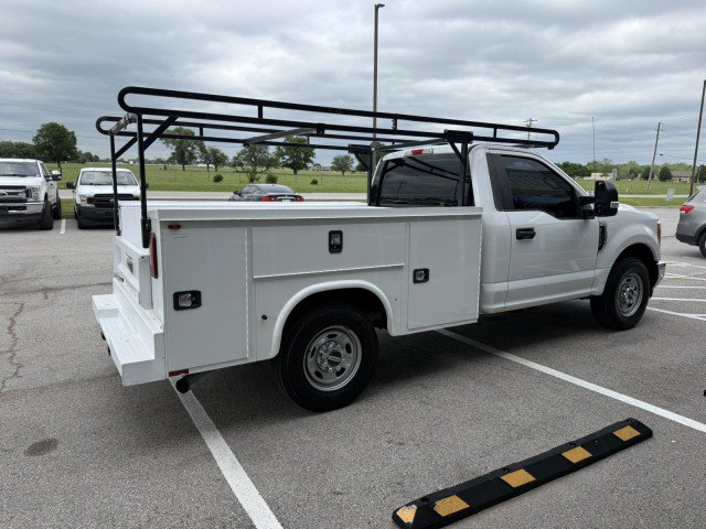Used 2017 Ford F250 XL w/ Power Equipment Group RWD image 2