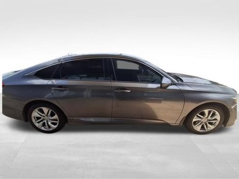 Used 2019 Honda Accord LX image 4