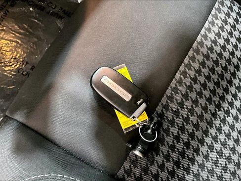 Used 2015 Dodge Challenger R/T w/ Quick Order Package 22B R/T RWD image 11