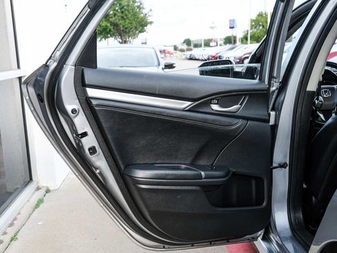 Used 2017 Honda Civic Touring image 43