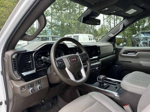 Certified 2023 GMC Sierra 1500 SLT w/ SLT Premium Package AWD/4WD image 10