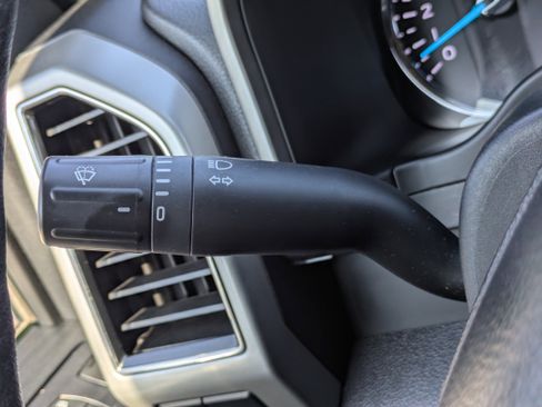 Used 2019 Ford F250 Lariat w/ Lariat Value Package image 17