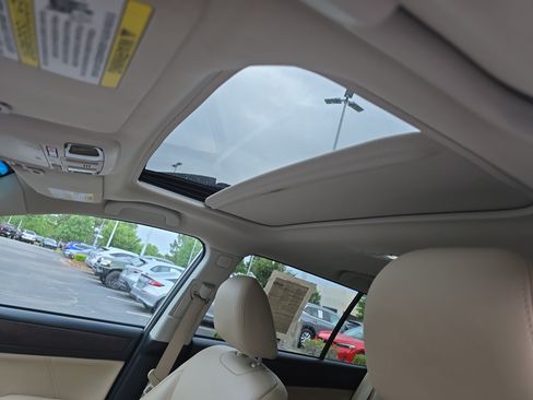 Used 2019 Subaru Outback 2.5i Limited w/ Popular Package #2 AWD/4WD image 28