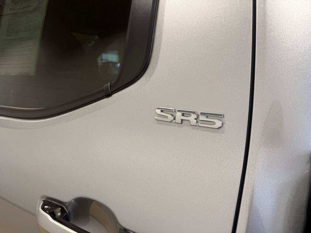 Certified 2024 Toyota Tacoma SR5 AWD/4WD image 16