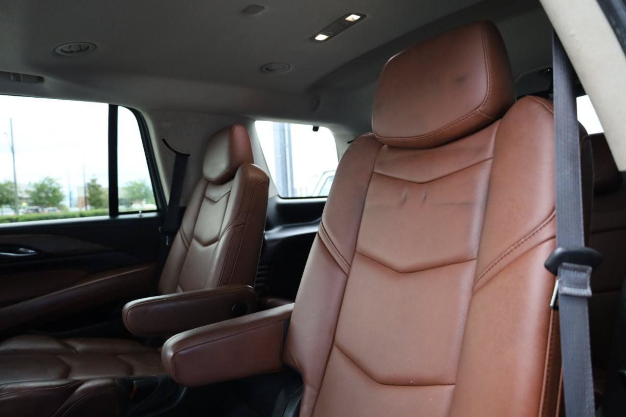 Used 2016 Cadillac Escalade Premium AWD/4WD image 16