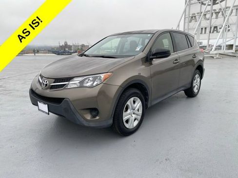 Used 2015 Toyota RAV4 LE AWD/4WD image 4