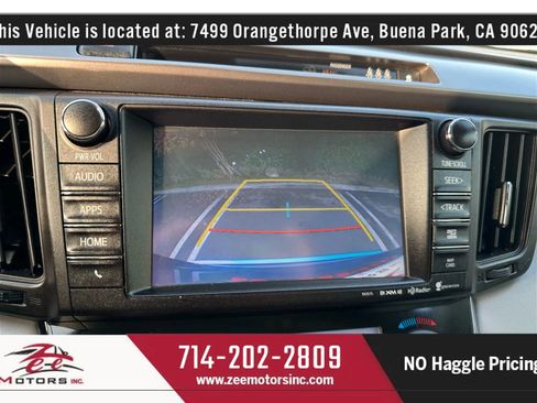 Used 2017 Toyota RAV4 Limited image 29