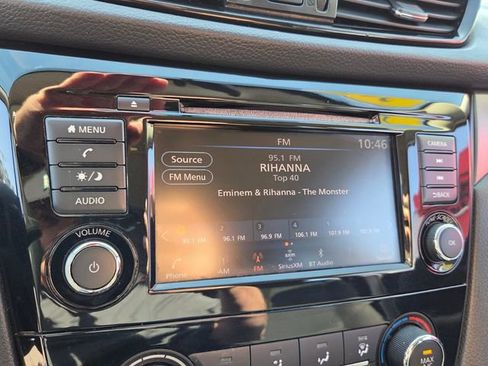 Used 2019 Nissan Rogue Sport S image 21