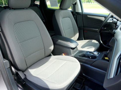 Used 2021 Ford Escape SE w/ SE Sport Appearance Package image 24