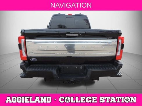 Used 2023 Ford F350 Platinum w/ FX4 Off-Road Package image 5