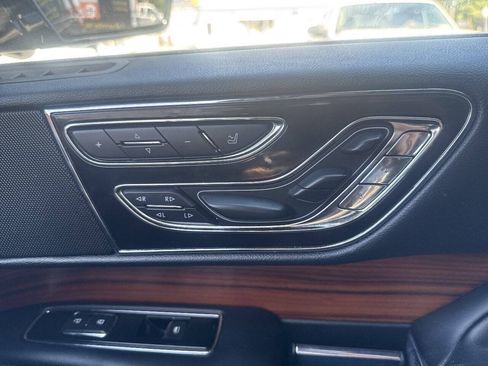Used 2018 Lincoln Navigator Reserve w/ Technology Package AWD/4WD image 26