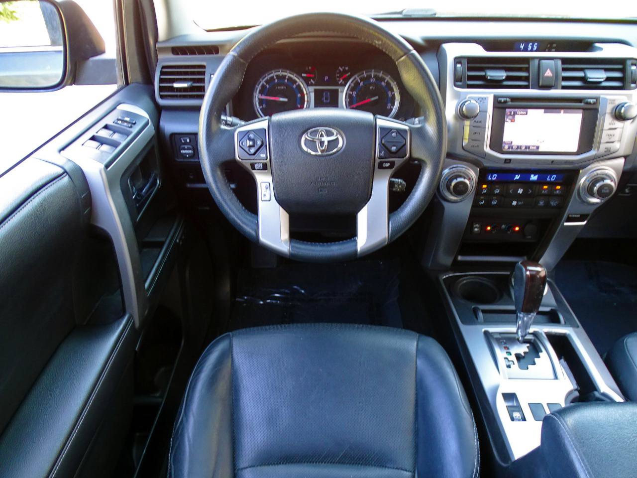 Used 2015 Toyota 4Runner Limited AWD/4WD image 34