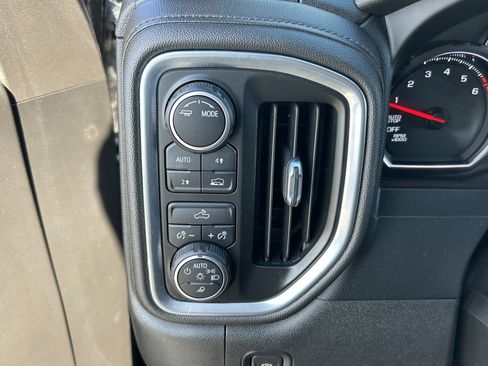 Used 2022 Chevrolet Silverado 1500 LT w/ Convenience Package II AWD/4WD image 20