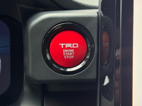 Used 2025 Toyota Tacoma TRD Sport w/ TRD Sport Upgrade Package AWD/4WD image 22