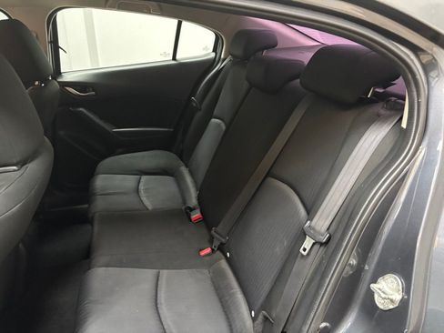 Used 2016 MAZDA MAZDA3 i Sport FWD image 17