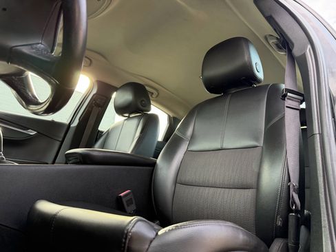 Used 2017 Chevrolet Impala LT image 11