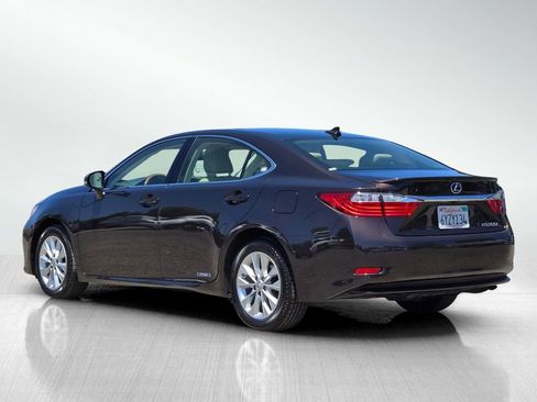 Used 2013 Lexus ES 300h w/ Luxury Pkg FWD image 7