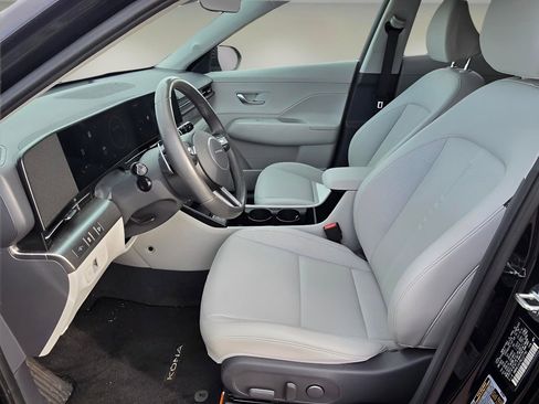 Used 2024 Hyundai Kona Limited image 11
