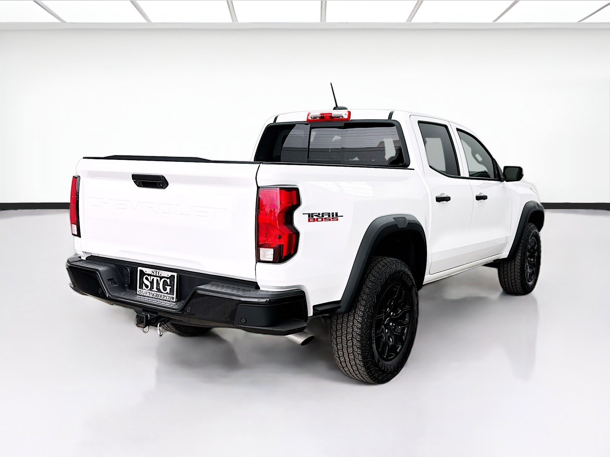 Used 2025 Chevrolet Colorado Trail Boss AWD/4WD image 4