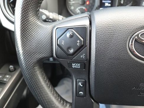 Used 2021 Toyota Tacoma TRD Off-Road image 50