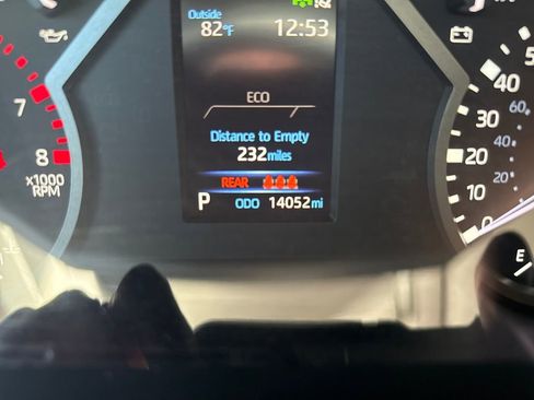 Used 2022 Toyota Tundra SR5 w/ SR5 Premium Package image 17