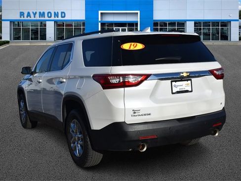 Certified 2019 Chevrolet Traverse LT image 5