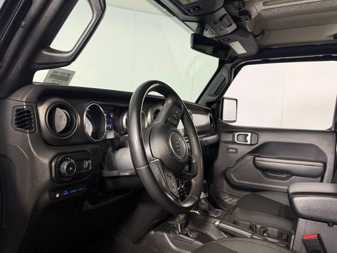 Used 2023 Jeep Wrangler Unlimited AWD/4WD image 23