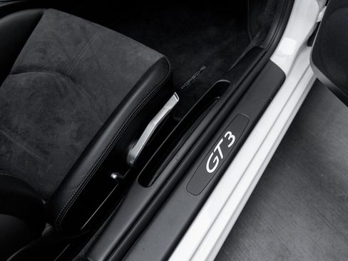 Used 2007 Porsche 911 GT3 image 46