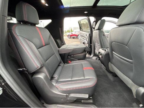 Used 2024 Chevrolet Traverse RS w/ LPO, Floor Liner Package AWD/4WD image 7