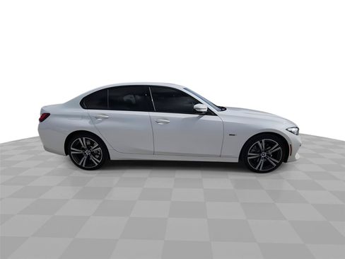 Used 2023 BMW 330e w/ Premium Package RWD image 9