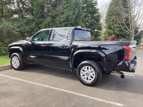 Certified 2025 Toyota Tacoma SR5 RWD image 9